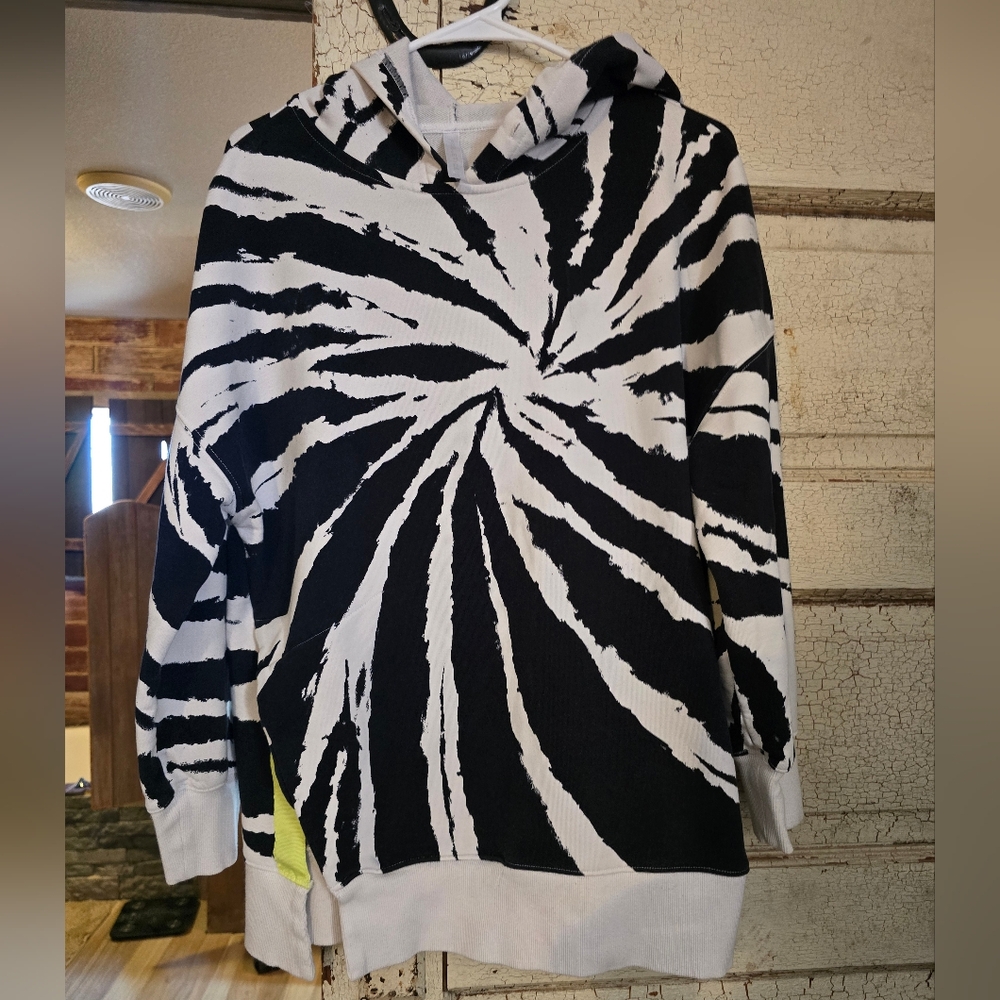 Womens FABLETICS Swirl Print Hoodie Sweatchirt Size Medium GUC!